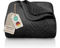 Luxe Bedsprei 220x240 cm Zwart – Fluwelen Deken met Bladmotief & Naadloze Stiksels – Zachte, Kreukvrije en Onderhoudsvriendelijke Sprei voor Bed of Bank