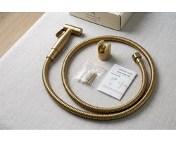 luxe Bidet Handdouche Set Goud - Shattaf Toiletsproeier - Inclusief 1.5m Gouden Slang & Wandhouder - Hotel-Chic Design