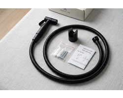 Luxe Bidet Handdouche Set Mat Zwart - Shattaf Toiletsproeier - Inclusief 1.5m Slang & Wandhouder - Industrieel Design
