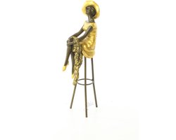 Luxe bronzen sculptuur - Zittende vrouw op krukje - Handgemaakt kunstbeeld - Klassieke decoratie - Tijdloos design - 28,2 cm hoog