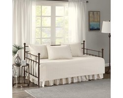 Luxe Daybed Set met Boxsteek Patroon en Ruches Bedrok Ivory