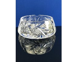 Luxe Kristallen Asbak – Klassiek Geslepen en Elegant Design