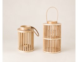 Luxe Rotan Lantaarns set van 2 stuks Bamboe Sfeerverlichting - Naturel Hout - Boho Windlichten met Glazen Kaarsinzet - Kaarsenhouder - Ø 16 x 23 cm / Ø24 x 41 cm - voor Binnen en Buiten / Tuin, Balkon, Woonkamer, Slaapkamer decoratie / Cozy Cadeauset