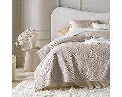 Luxe sprei 240×260 cm — Beige fluwelen woondeken — Elegant quiltpatroon — Zacht & warm