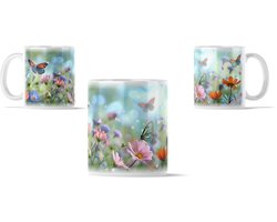 "Magic Butterflies & Flowers" Mok - Kleurrijke Vlinders & Bloemen - Vrolijke Vlinder Dromerig Lente Design - Bloemenweide in Pasteltinten - Cadeau voor Natuurliefhebbers - Sfeervol Natuurcadeau