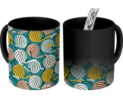Magische Mok - Foto op Warmte Mokken - Koffiemok - Breien - Wol - Patronen - Magic Mok - Beker - 350 ML - Theemok