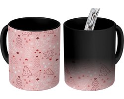 Magische Mok - Foto op Warmte Mokken - Koffiemok - Kerst - Patroon - Roze - Kerstboom - Magic Mok - Beker - 350 ML - Theemok - Kerstmok - Kerstkadootjes - Kerstkado vrouw en man - Kerstcadeautjes klein - Kerstbeker