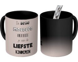 Magische Mok - Foto op Warmte Mokken - Koffiemok - Spreuken - Quotes De Beste Moeders Hebben De Liefste Kinderen - Moederdag - Mama cadeau - Magic Mok - Beker - 350 ML - Theemok - Mok met tekst