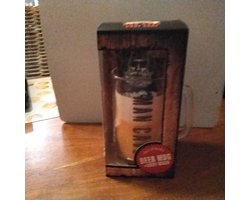 Man Cave bad giftset bierglas en 140ml bad-en douchegel.