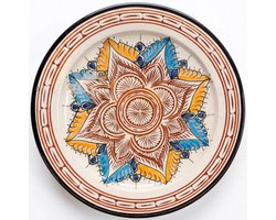 Marokkaanse Schaal - Handgemaakte Keramische Serveerschaal - Gegraveerd Bloem Design - Fruitschaal & Wanddecoratie - Oosterse Aardewerk Kom - Ø35 cm - Multicolor