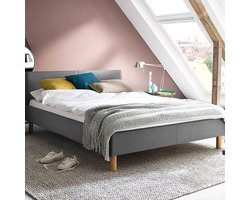 Meise Möbel Lena gestoffeerd bed houten lattenbodem eikenkleurig hoofdbord glad