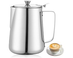 Melkkannetje - Barista accessoires met deksel - Melkkannetje 600 ml - Melkkannetje van roestvrij staal met deksel - Melkopschuimkannetje - Koffiemelkkannetje met kopje - Geschikt voor cappuccino - Espresso en barista