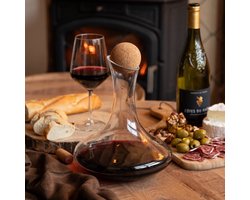 Mémoire® Royal Decanteer karaf - Luxe Wijn Karaf - 1.7L Decanteerkaraf Transparant Glas - Wijn Karaf Inclusief RVS Schoonmaakparels en Kurkbal - Horeca Kwaliteit - Handgeblazen Wijnkaraf - Perfect cadeau Wijnliefhebber - Geschenk Wijnliefhebber