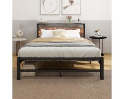 Metaal Bedframe 140 x 200 cm met Houten Hoofdbord en Opbergruimte