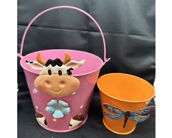 Metalen deco (tuin) emmers "koe en vlinder" - Set van 2 stuks - roze + oranje - hoogte 24x20x13 cm / 10x12x8 cm - Woonaccesoires - Tuinaccessoires