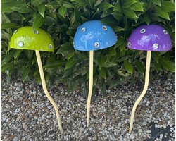 Metalen deco tuinstekers " Paddenstoelen met steentjes op veer " - Set van 3 stuks - paars-groen-blauw - hoogte 42 x 13 x 3 cm - Tuinaccessoires - Tuindecoratie – Tuinstekers
