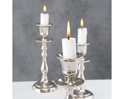 Metalen design kaarsenhouder/kandelaars set van 3x stuks zilver 16, 20 en 23 cm. Dinerkaarsen kandelaars
