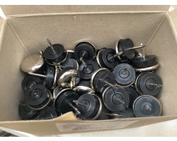 Meubelglijnagel voor stoelpoot. 18mm. breed. met spijker. 24 stuks. I-Fix.