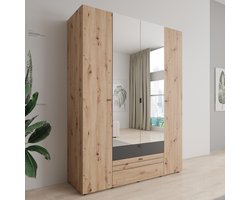 Meubella - Basmira - Kledingkast met 4 deuren - Eiken - 155x52x208 cm