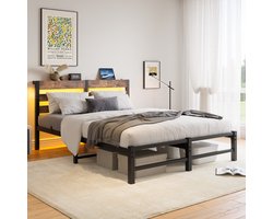 MEUNIQ Bedframe 140x200 cm met LED-verlichting en 2 USB-poorten, metalen bed met hoofdbord en opbergruimte onder het bed, tweepersoons bed voor slaapkamer, zwart bruin