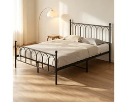 MEUNIQ Metalen bedframe 140 x 200 cm met lattenbodem, 11 metalen latten, 5 poten en opbergruimte onder het bed voor de tienerkamer, zwart
