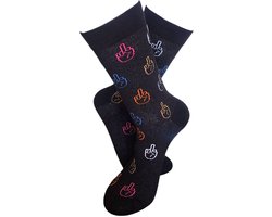 Middelvinger - Opkikker - Grappige sokken - Valentijns cadeau - Verjaardag cadeau - Sint cadeau - Leuke sokken - Aparte sokken - Vrolijke sokken - LuckyDay Socks - Grappige cadeau - Kerstsokken - Vaderdag - Moederdag - Socks maken Happy - Maat 41-46