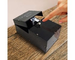 MikaMax Useless Box - Al Gemonteerd - Incl. Extra Schroeven, Mini Schroevendraaier en Bouten - Meest Nutteloos Cadeau