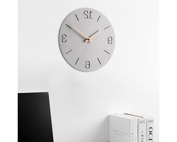 Minimale content: Stille, moderne wandklok 305 cm - Ontwerp met gerecycled papier .