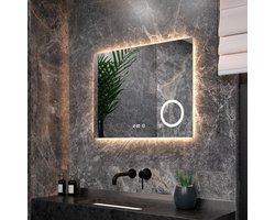 Mirlux Badkamerspiegel met LED Verlichting 80x60 cm Rechthoek – 3 Lichtkleuren – Anti-Condens Wandspiegel – 3x Vergroting – Digitale Klok