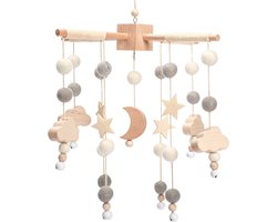 Mobiel voor babykamer met houten sterren en wolballen - Grijze maan windgong voor pasgeborenen