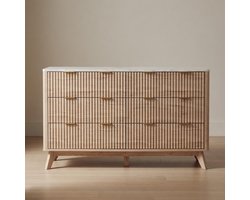 Moderne Design Ladekast met 6 Laden – 137 cm Breed Dressoir met Geribbeld Front & Marmerlook Blad – Gebogen Commode in Natuurlijk Eiken – Slaapkamer & Woonkamer Opbergkast | Mobili Bella