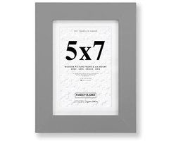 Moderne grijze houten fotolijst met witte houder voor portret of landschap (7x5)