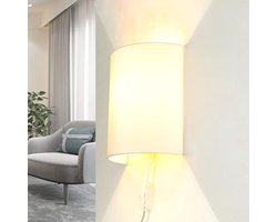 Moderne wandlamp met kabelaansluiting in crème
