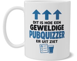 Mok Dit is hoe een geweldige pubquizzer er uit ziet Pubquiz cadeau met scoreformulier en pint bierglas Grappige koffiemok weetjes