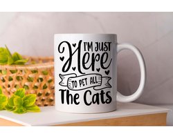 Mok i just want to stay home whit my cats - pets - honden - liefde - cute - love - dogs - cats and dogs - dog mom - dog dad - cat mom- cat dad - cadeau - huisdieren - vogels - paarden - kip