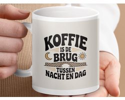 Mok Koffie is de Brug mok, Koffie tussen Nacht en Dag, grappige mok, koffieliefhebber, mok cadeau, warme drank mok, theemok, unieke mok