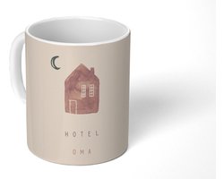 Mok - Koffiemok - Hotel oma - Oma - Quotes - Spreuken - Mokken - 350 ML - Beker - Koffiemokken - Theemok - Mok met tekst