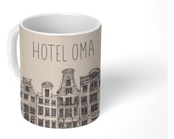 Mok - Koffiemok - Spreuken - Quotes Hotel Oma - Oma en opa - Oma cadeau - Moederdag - Mokken - 350 ML - Beker - Koffiemokken - Theemok - Mok met tekst