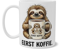 Mok Luiaard Eerst Koffie - Grappige Koffiemok met Schattige Luiaard en Droste Effect - Cadeau voor Collega of Thuiswerkplek - Grappig Cadeau Dierenliefhebber