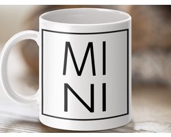 Mok met Minimalistisch Design, Grafische Letters, Modern Lettertype, Trendy Koffiemok, Uniek Cadeau Idee, Stijlvolle Thee Mok