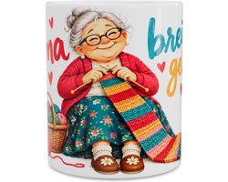 Mok Oma breit geluk! Breiende Grootmoeder met Bonte Sjaal en Wolmand Grappig Creatief Handwerk Cadeau Verjaardag Breien Wol Liefhebber
