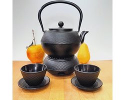 Mooie gietijzeren theepot set zwart 1.2 L, met warmhouder, 2 kopjes van 100 ML en 2 leuke schotels.