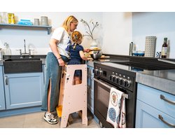 Mooss Leertoren Roze Hout - Montessori keukentrap - Keukenhulp- Learning tower -Kindertrap -Opstapje -Antislip -Verstelbaar in hoogte