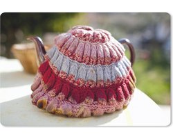Muismat - Mousepad - Theemuts over een paarse theepot - 27x18 cm