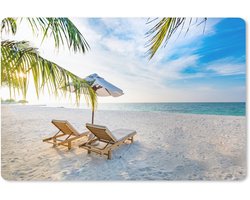 Muismat Tropische stranden - Strandstoelen en een parasol op een tropisch strand muismat rubber - 27x18 cm - Muismat met foto