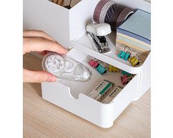 Multifunctionele bureau-organizer met ruimte voor pennen, uittrekbare lades en stijlvolle afwerking