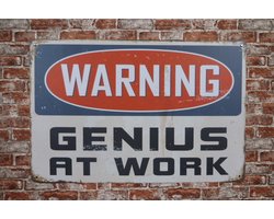Muurplaat - Mancave decoratie - Warning genius - Wandbord - Wandborden - Decoratie - Metalen wandbord - Mancave - Retro - Wand Decoratie - 20 x 30 cm - Cave & Garden
