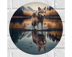 Muursticker Cirkel - Wolf in Landschap met Weerspiegeling in het Water - 30x30 cm Foto op Muursticker