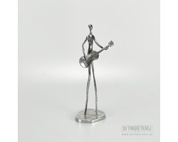 Muzikant ''Gitaar'' - Tinnen Beeld Gitarist – Modern Gestileerd Muzikant Beeldje – Ambachtelijk Handgemaakt Sculptuur – Unieke Muziekdecoratie & Cadeau - Jubileum muziek
