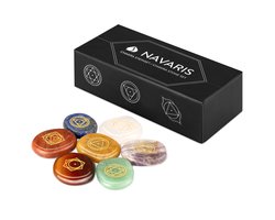 Navaris chakra stenen kristallen - Set van 7 natuurlijke edelstenen met symbolen - Set met echte gepolijste edelstenen